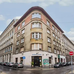 3 Bedrooms Bright Flat In The Heart Of The -free Parking Need Reservation Boedapest