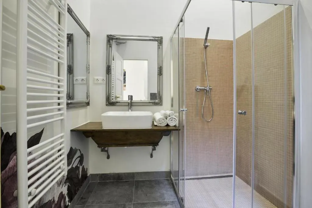 Golden Leaf Apartment Budapest